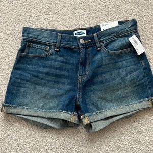Old Navy kids size 16 shorts. New with tags